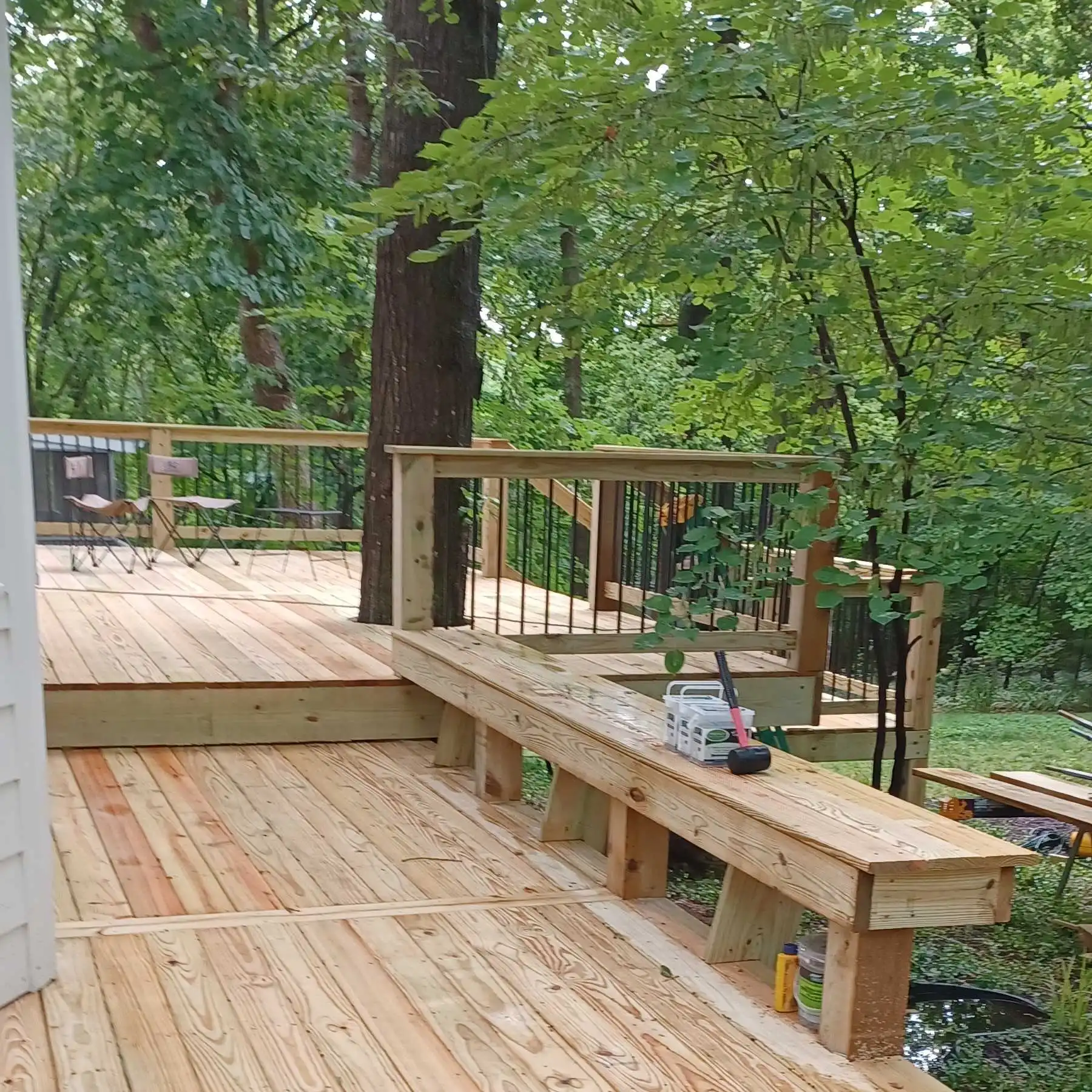 Deck incorporating a tree in its design, image zoomed out